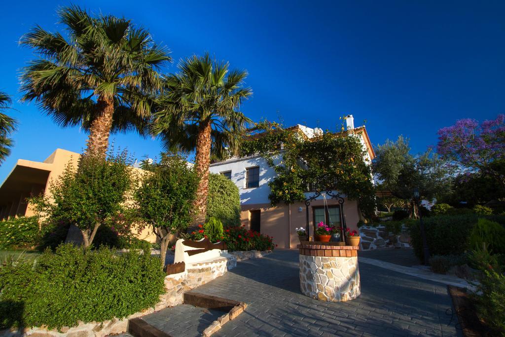 Hotel Cortijo De Salia Alcaucin Ngoại thất bức ảnh