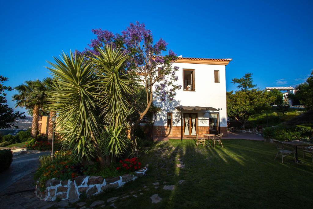Hotel Cortijo De Salia Alcaucin Ngoại thất bức ảnh