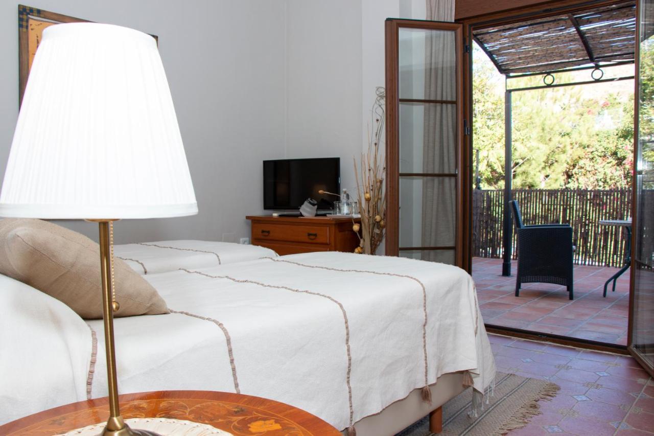 Hotel Cortijo De Salia Alcaucin Ngoại thất bức ảnh